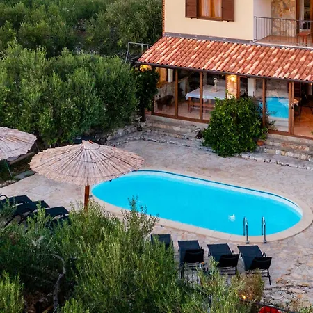 Villa Rogoznicka Oaza 2 In Rogoznicko - Haus Fuer 16 Personen Zečevo