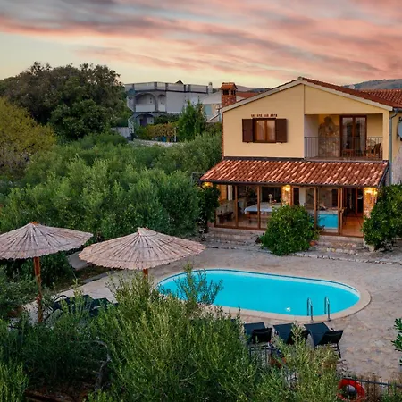 Villa Rogoznicka Oaza 2 In Rogoznicko - Haus Fuer 16 Personen *