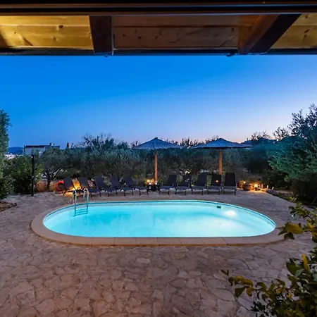 Villa Rogoznička Oaza 2 In Zečevo Rogozničko - Haus Für 16 Personen