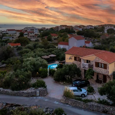 Villa Rogoznicka Oaza 2 In Rogoznicko - Haus Fuer 16 Personen *