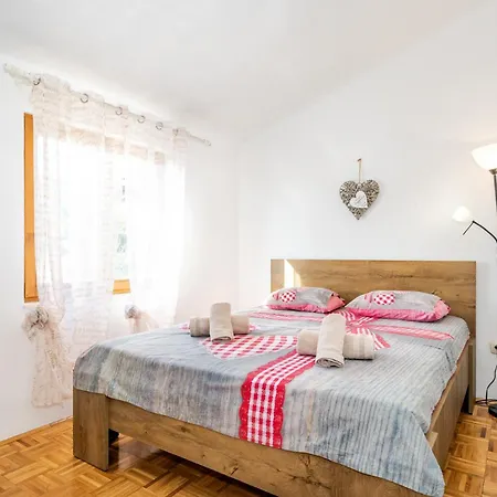 Rogoznicka Oaza 2 In Rogoznicko - Haus Fuer 16 Personen *