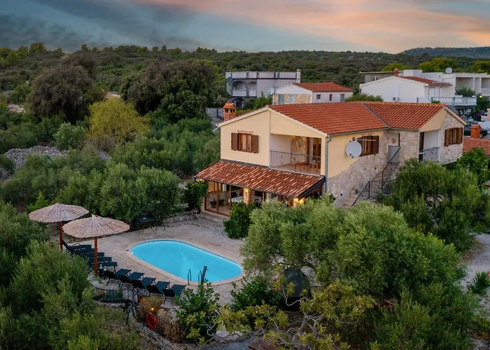 Rogoznička Oaza 2 In Zečevo Rogozničko - Haus Für 16 Personen