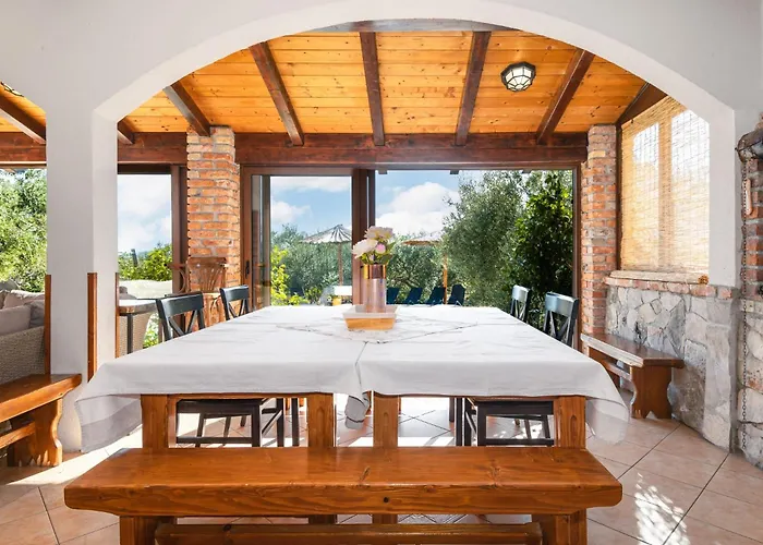 Villa Rogoznička Oaza 2 In Zečevo Rogozničko - Haus Für 16 Personen Zečevo