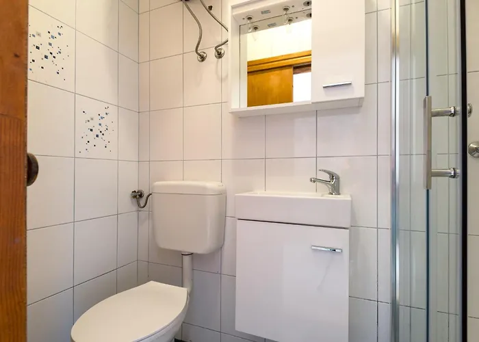 Villa Rogoznička Oaza 2 In Zečevo Rogozničko - Haus Für 16 Personen Zečevo