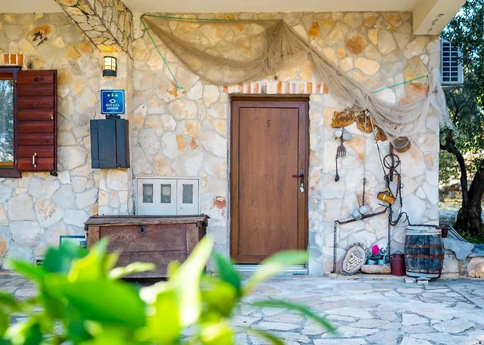 Rogoznicka Oaza 2 In Zecevo Rogoznicko - Haus Fuer 16 Personen *