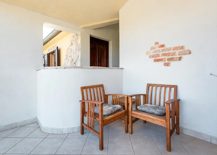 Rogoznicka Oaza 2 In Zecevo Rogoznicko - Haus Fuer 16 Personen * Zečevo