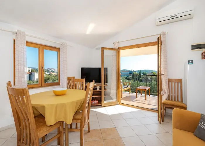 Rogoznička Oaza 2 In Zečevo Rogozničko - Haus Für 16 Personen